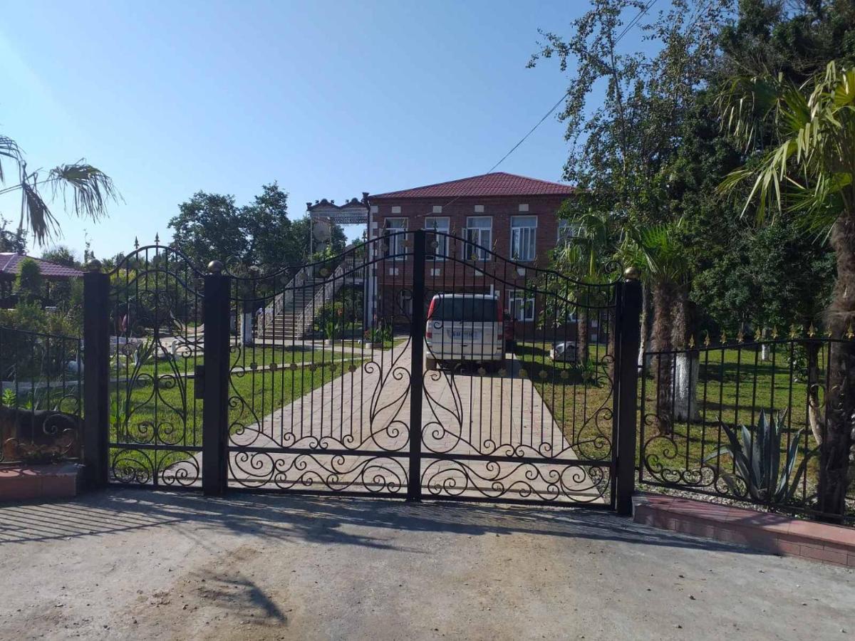 Guest House Danelia มาร์ทวิลิ ภายนอก รูปภาพ