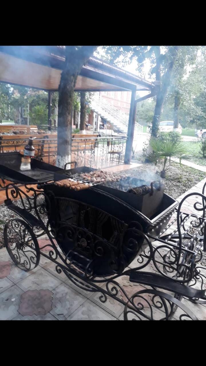 Guest House Danelia มาร์ทวิลิ ภายนอก รูปภาพ